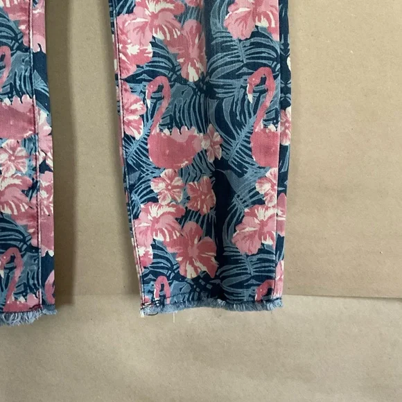 Signature Studio Floral Flamingo Print jeans. Fringe hem. Size 12. - Picture 3 of 10